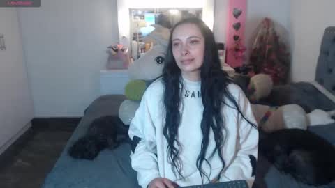 Snapshot of salomefox2 chatting on 09/22/25, 04:25 yenny online show from 09/22/25, 04:25