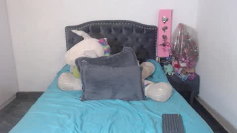 Snapshot of salomefox2 chatting on 10/07/25, 03:14 yenny online show from 10/07/25, 03:14