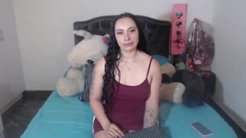 Snapshot of salomefox2 chatting on 10/15/25, 03:28 yenny online show from 10/15/25, 03:28