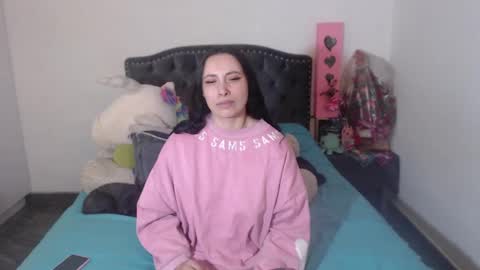 Snapshot of salomefox2 chatting on 11/24/25, 04:12 yenny online show from 11/24/25, 04:12