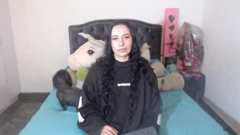 Snapshot of salomefox2 chatting on 11/26/25, 03:51 yenny online show from 11/26/25, 03:51