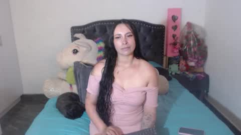 Snapshot of salomefox2 chatting on 12/05/25, 03:48 yenny online show from 12/05/25, 03:48