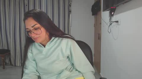 Snapshot of salomesaints chatting on 10/11/25, 02:00 salome online show from 10/11/25, 02:00