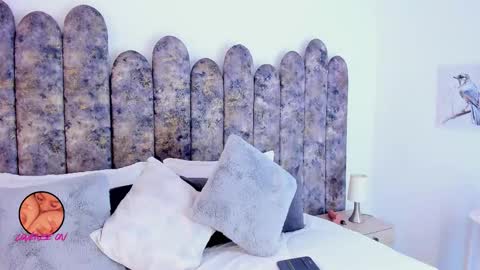 Salome online show from 10/10/25, 03:11