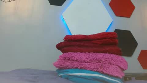 martina online show from 01/01/25, 01:05