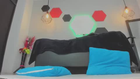 Snapshot of salomeswet chatting on 09/17/25, 04:14 martina online show from 09/17/25, 04:14