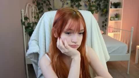 Snapshot of salt_mira chatting on 11/14/25, 10:25 salt_mira online show from 11/14/25, 10:25