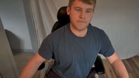 Snapshot of saltedsailor9 chatting on 11/12/25, 09:03 SaltedSailor online show from 11/12/25, 09:03