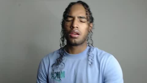 Snapshot of salvatore_amator chatting on 11/23/25, 10:42 salvatore_amator online show from 11/23/25, 10:42