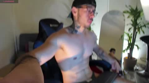 Snapshot of salvatore_costa chatting on 11/05/25, 12:21 Salvatore online show from 11/05/25, 12:21