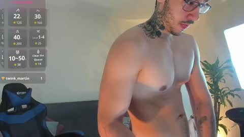 Snapshot of salvatore_costa chatting on 11/16/25, 11:21 Salvatore online show from 11/16/25, 11:21