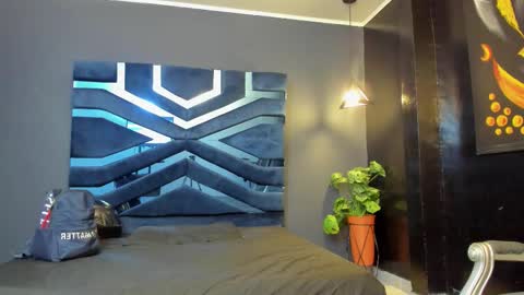 Snapshot of salvatore_damore chatting on 09/25/25, 11:25 SALVATORE online show from 09/25/25, 11:25