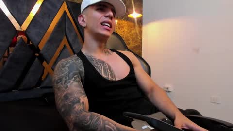 Snapshot of salvatore_damore chatting on 11/02/25, 12:02 SALVATORE online show from 11/02/25, 12:02