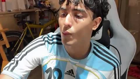 salvatore_montt online show from 06/16/26, 04:15