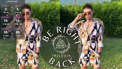 Snapshot of salvatore_muller chatting on 10/05/25, 01:04 Salvatore online show from 10/05/25, 01:04