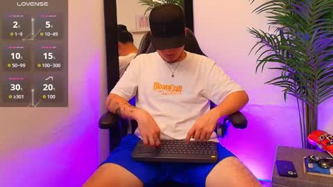 Snapshot of salvatore_muller chatting on 10/05/25, 10:40 Salvatore online show from 10/05/25, 10:40