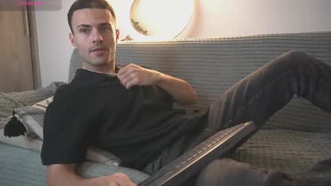 Esteban online show from 11/19/25, 10:54