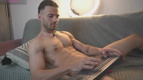 Snapshot of salvatoredamon7 chatting on 01/10/26, 11:09 Esteban online show from 01/10/26, 11:09