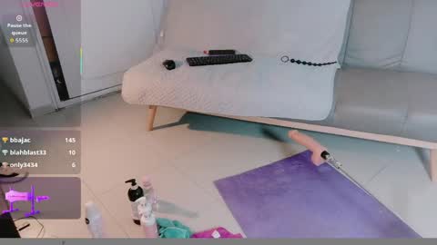 Snapshot of saly_moon1 chatting on 05/06/26, 12:41 saly_moon1 online show from 05/06/26, 12:41