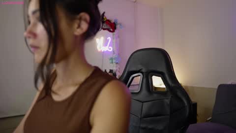 Stefana    or    Samchispas online show from 02/06/25, 11:04