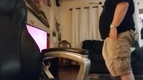 Snapshot of sam431717 chatting on 10/19/25, 08:04 sam431717 online show from 10/19/25, 08:04