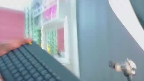 sam_and_lisa_ online show from 08/03/26, 11:41