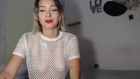 Snapshot of sam_and_mike chatting on 11/16/25, 02:06 sammmikee online show from 11/16/25, 02:06