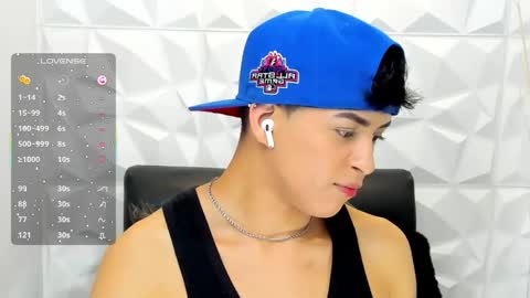 Snapshot of sam_daves_ chatting on 11/07/25, 02:39 Sam online show from 11/07/25, 02:39