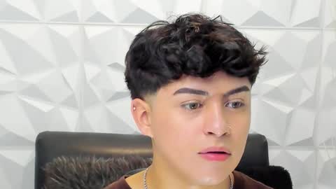 Snapshot of sam_daves_ chatting on 11/21/25, 01:54 Sam online show from 11/21/25, 01:54