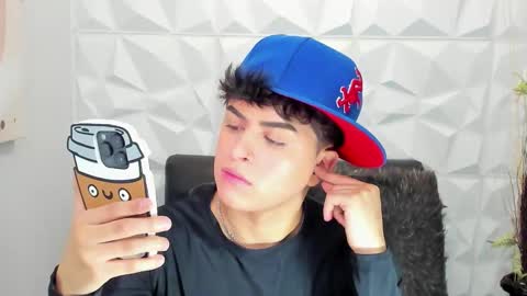 Snapshot of sam_daves_ chatting on 12/04/25, 02:59 Sam online show from 12/04/25, 02:59