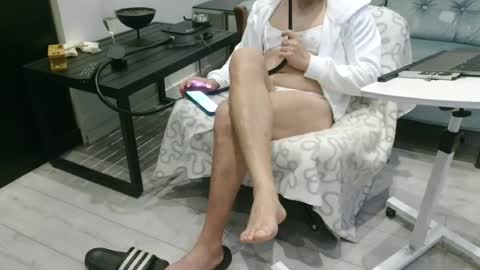 sam_love1985 online show from 07/05/26, 08:38