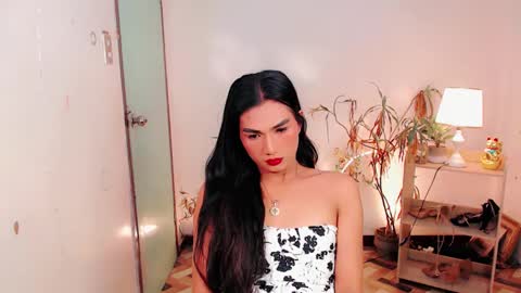 Snapshot of sam_mitinair chatting on 12/02/24, 01:35 sam online show from 12/02/24, 01:35