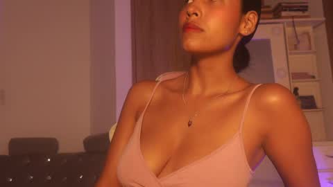 Snapshot of sam_robert17 chatting on 09/26/25, 01:48 Samantha Roberts online show from 09/26/25, 01:48