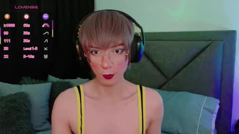 Sam online show from 10/08/25, 06:44