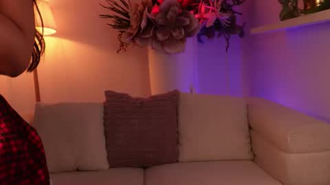 Snapshot of samai_3 chatting on 11/27/25, 04:36 Samai online show from 11/27/25, 04:36