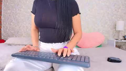 Samanta online show from 10/24/25, 11:50