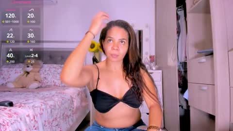 Snapshot of samanta_65 chatting on 11/16/25, 01:55 carolina online show from 11/16/25, 01:55