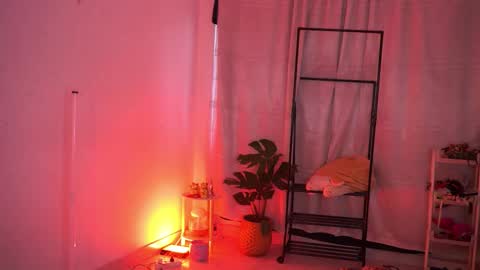 Snapshot of samanta_cutee1 chatting on 03/23/26, 01:37 SAMANTA online show from 03/23/26, 01:37