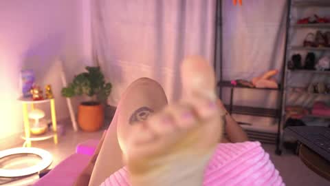 Snapshot of samanta_cutee1 chatting on 05/30/26, 11:29 SAMANTA online show from 05/30/26, 11:29