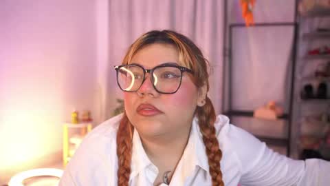 Snapshot of samanta_cutee1 chatting on 06/04/26, 10:21 SAMANTA online show from 06/04/26, 10:21