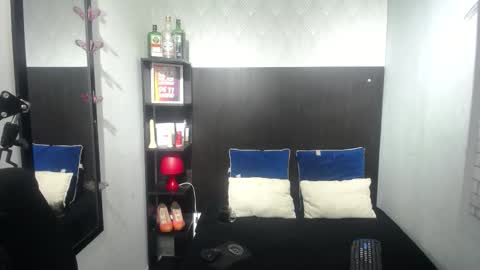 samanta ortizz online show from 10/24/25, 04:53