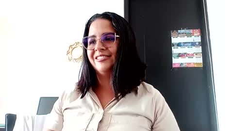 Snapshot of samanta_owen chatting on 11/05/25, 09:04 SAMANTA OWEN online show from 11/05/25, 09:04