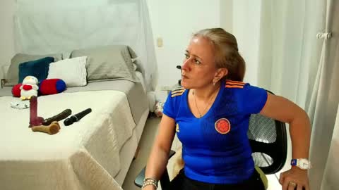 Snapshot of samanta_stone69 chatting on 06/02/26, 08:00 Samanta Stone online show from 06/02/26, 08:00