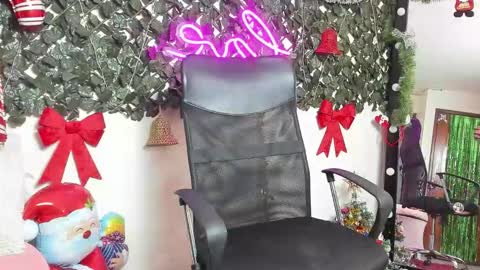 samantaortiz_ online show from 12/16/25, 06:57