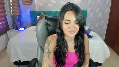 natalia online show from 10/22/25, 01:33