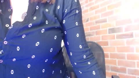 Snapshot of samantha__karolstone chatting on 10/28/25, 02:15 SAMANTHA online show from 10/28/25, 02:15