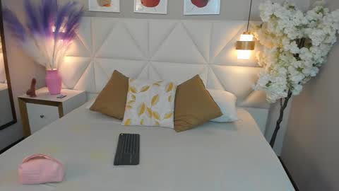 SAMANTHA online show from 10/19/25, 12:06