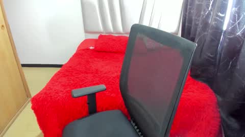 Samantha  online show from 10/28/25, 02:42