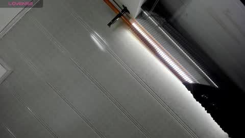 Snapshot of samantha_blow chatting on 11/26/25, 03:18 samantha_blow online show from 11/26/25, 03:18