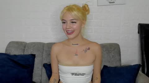 samantha_browwnn online show from 01/27/25, 01:05